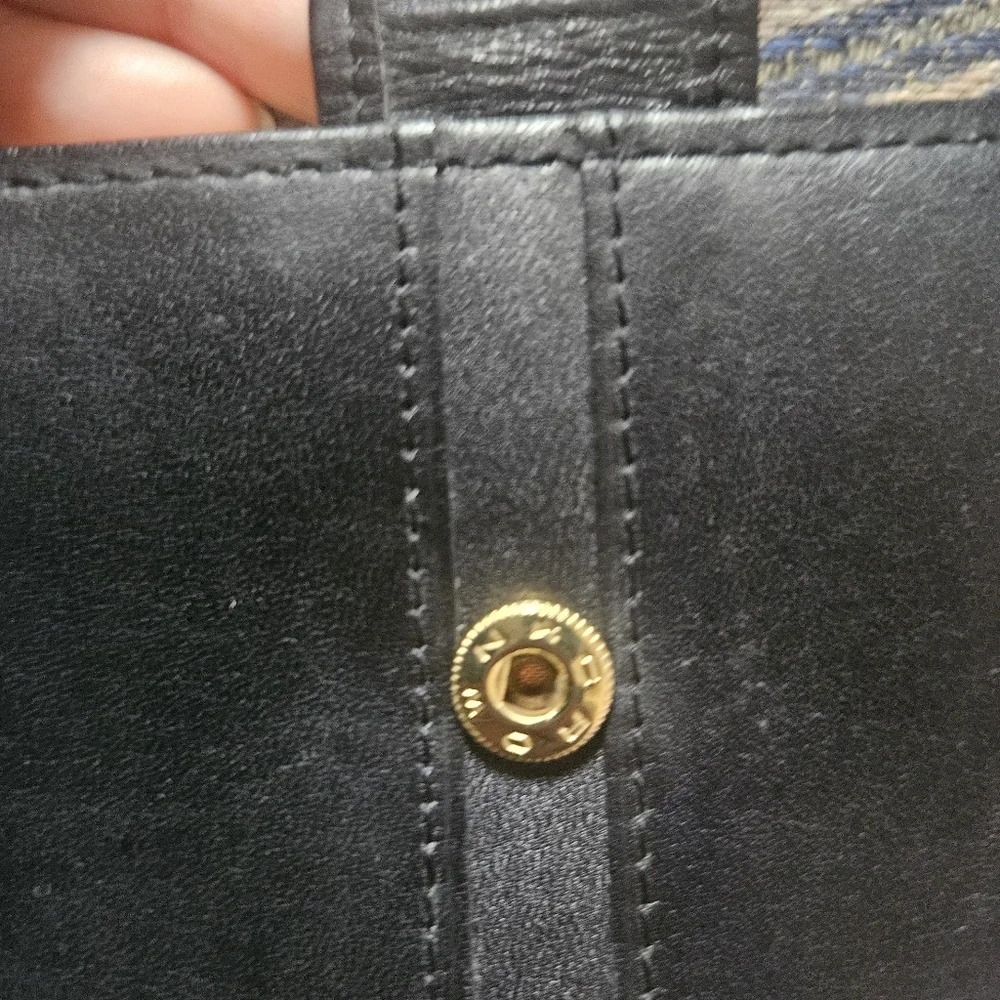 RARE Burberrys Black Leather Bifold Wallet Equestrian Knight Made In Japan - Picture 15 of 16